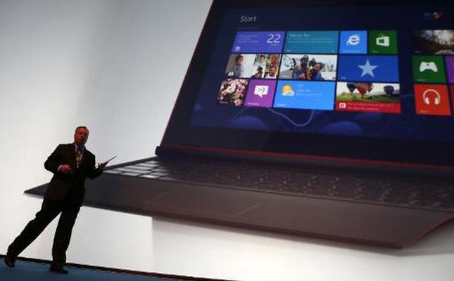 SKNVibes | Nokia launches first tablet, phablet phones